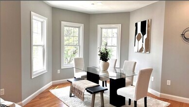 20 Alston St in Somerville, MA - Building Photo - Building Photo