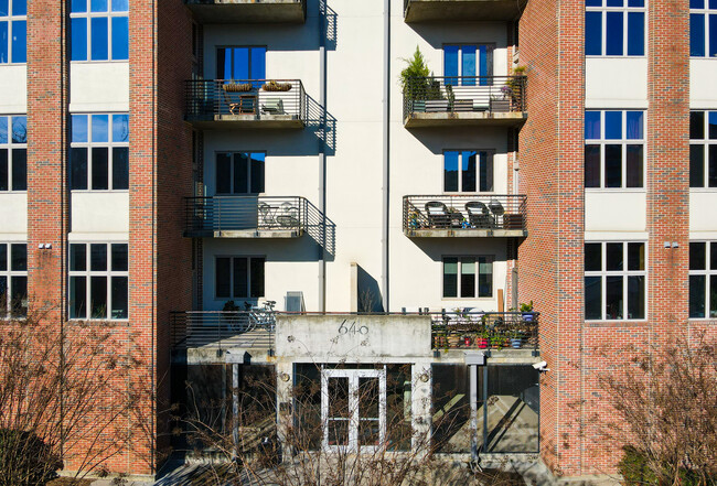 Glen Iris Lofts in Atlanta, GA - Building Photo - Building Photo