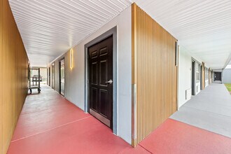 214 Langley Pl, Unit Mainstay Suites in Knoxville, TN - Building Photo - Building Photo