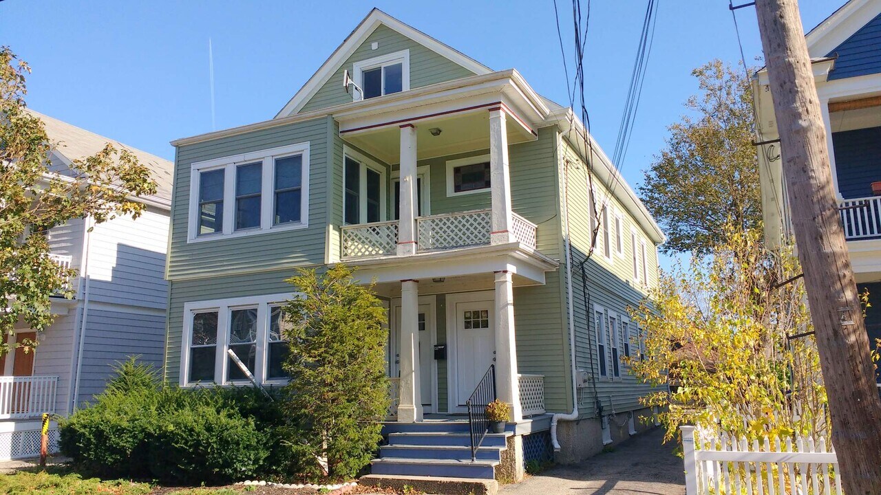 45 Pinehurst Ave, Unit 45 in Providence, RI - Foto de edificio