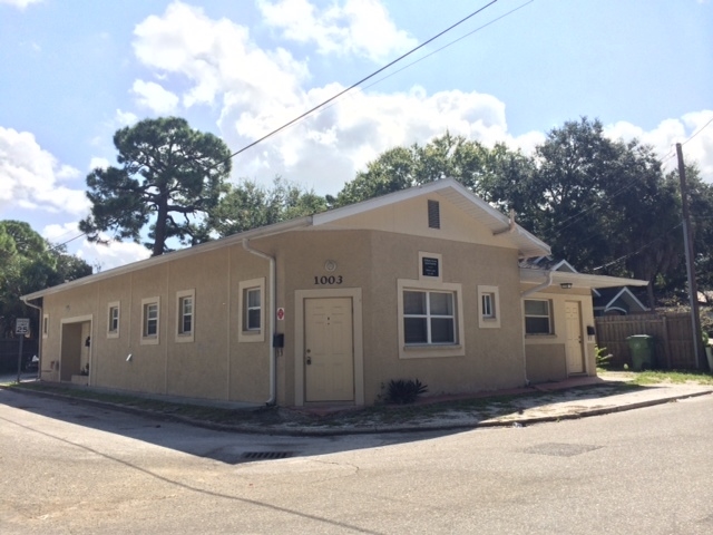 William Arms Apartments in Bradenton, FL - Building Photo