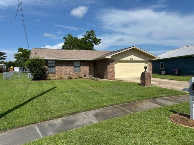 249 Hannover Cir in Panama City, FL - Building Photo - Building Photo