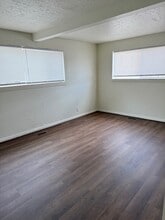 165 W 250 N, Unit 4 plex 4 in Clearfield, UT - Building Photo - Building Photo