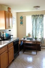 48 Marc Ct in Bay Shore, NY - Building Photo - Building Photo