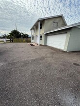 11310 Starkey Rd in Largo, FL - Building Photo - Building Photo