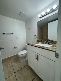 4235 N University Dr, Unit 104 in Sunrise, FL - Building Photo - Building Photo