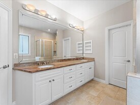 405 Reinerman St in Houston, TX - Building Photo