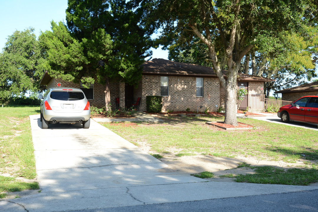 Frostproof Villas in Frostproof, FL - Building Photo