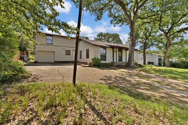 2605 Stark St in Fort Worth, TX - Building Photo - Building Photo