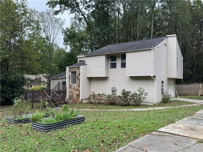 2400 Salem Dr in Marietta, GA - Building Photo - Building Photo