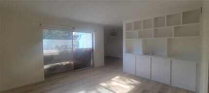 3775 40th Ln S in St. Petersburg, FL - Building Photo - Building Photo