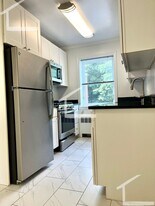 84 St Paul St in Brookline, MA - Building Photo