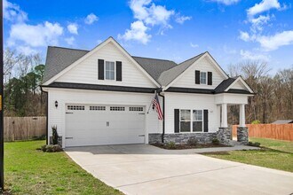 107 Villa Grey Ct in Pikeville, NC - Building Photo - Building Photo