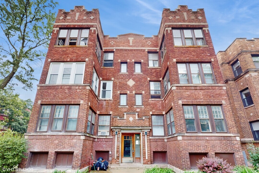 6500 N Bosworth Ave in Chicago, IL - Building Photo
