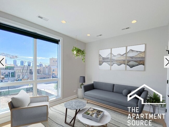 1050 W Cornelia Ave, Unit 4 in Chicago, IL - Building Photo - Building Photo