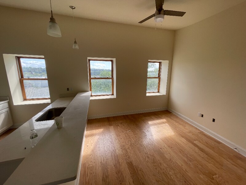 883 Broadway in Albany, NY - Building Photo