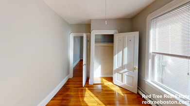 560 Green St, Unit 2 in Cambridge, MA - Building Photo - Building Photo
