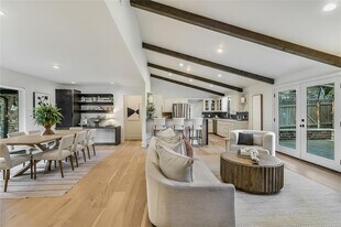 201 Westwood Terrace in West Lake Hills, TX - Building Photo