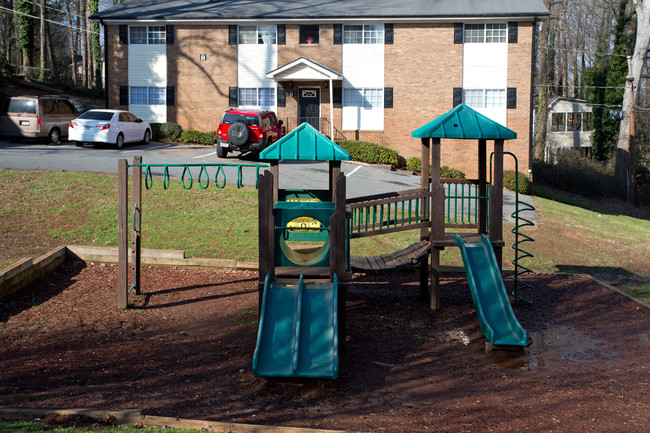 Mitchell`s Park Apartments in Smyrna, GA - Foto de edificio - Building Photo