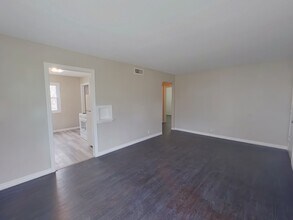 1842 N Minneapolis Ave in Wichita, KS - Building Photo - Building Photo