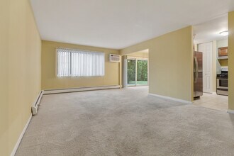 3100 Bayside Dr in Palatine, IL - Building Photo - Building Photo