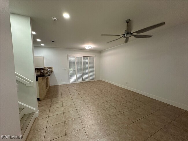 14936 Summit Pl Cir in Naples, FL - Foto de edificio - Building Photo