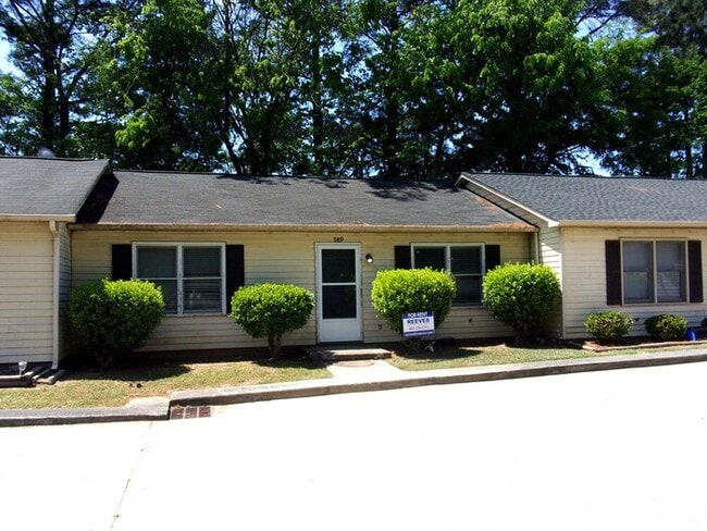 property at 589 Cedarvilla Dr