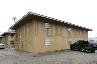 Phoenix Place in Little Rock, AR - Foto de edificio - Building Photo