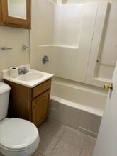 35 Fairmount Pl in Leominster, MA - Building Photo - Building Photo