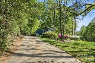 301 Sardis Rd N in Charlotte, NC - Building Photo - Building Photo
