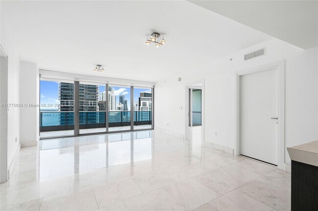 200 Biscayne Blvd Way in Miami, FL - Building Photo - Building Photo