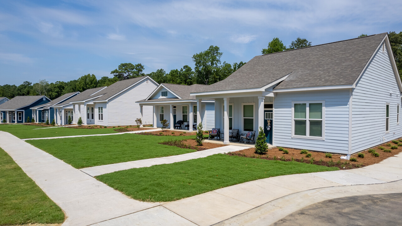 Heartsease Shallotte in Shallotte, NC - Foto de edificio