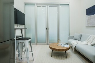 315 E 78th St in New York, NY - Building Photo - Building Photo