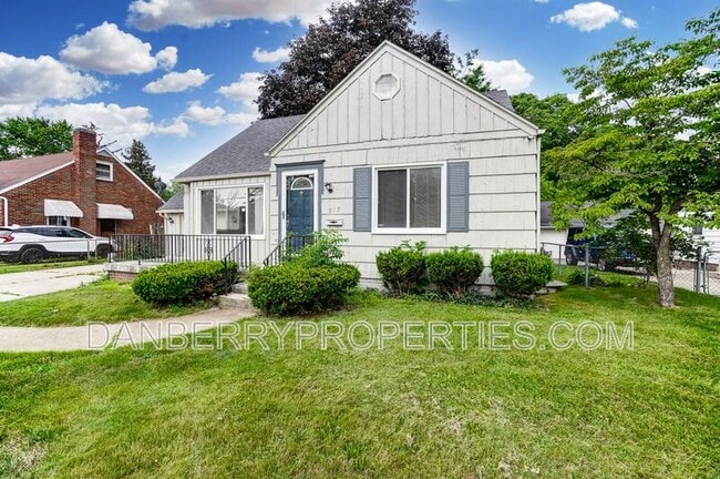 915 Independence Rd in Toledo, OH - Building Photo - Building Photo