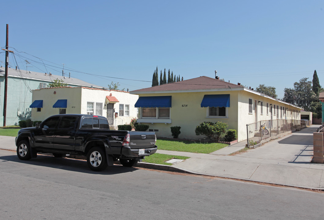 6712-6714 Corona Ave in Bell, CA - Foto de edificio