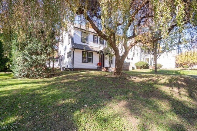 1922 12th St in Cuyahoga Falls, OH - Building Photo - Building Photo