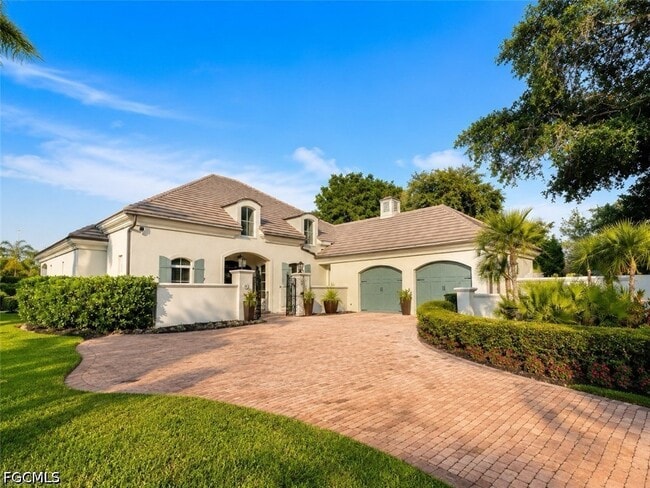 property at 10020 Magnolia Pointe Ct