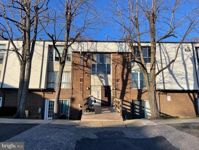 2201 Strahle St in Philadelphia, PA - Building Photo - Building Photo
