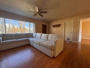 330 2nd Ave in Chester, CA - Building Photo - Building Photo