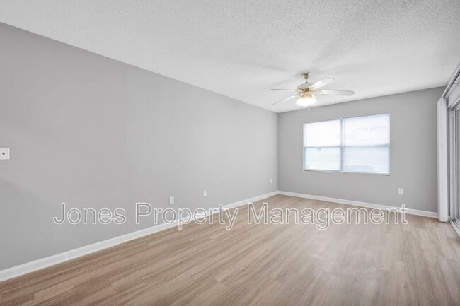 303 Country Club Dr NE in Concord, NC - Building Photo - Building Photo