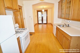 638 W Drummond Pl, Unit 1R in Chicago, IL - Building Photo - Building Photo