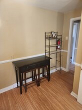 26 W Union St in Burlington, NJ - Building Photo - Building Photo
