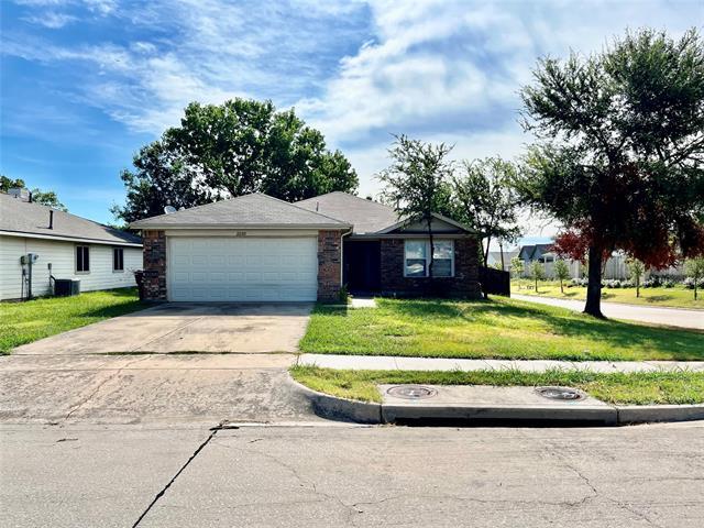 property at 2200 Lookout Ln