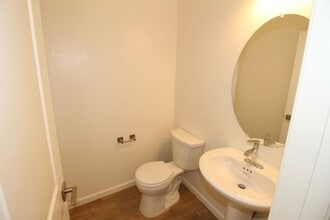 1462 Pioneer Ln in Clovis, CA - Building Photo - Building Photo