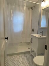 19 Bloomfield Dr in Fairfield, CT - Building Photo - Building Photo