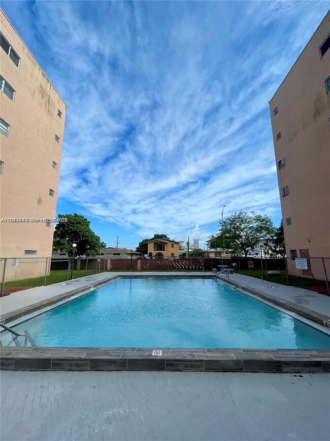 440 E 23rd St in Hialeah, FL - Building Photo - Building Photo