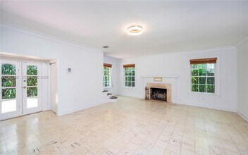 3569 Avocado Ave in Miami, FL - Building Photo - Building Photo