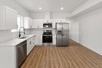 2715 E Columbia Ave in Spokane, WA - Building Photo - Building Photo