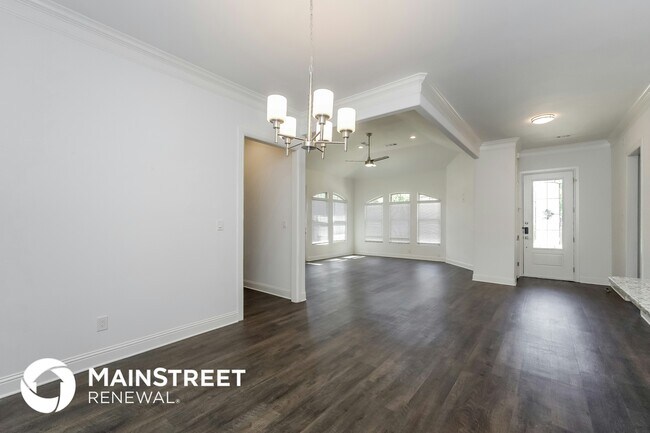 8811 Creek Run Rd in Fort Worth, TX - Building Photo - Building Photo