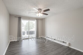 1800 Fenton St in Lakewood, CO - Foto de edificio - Building Photo